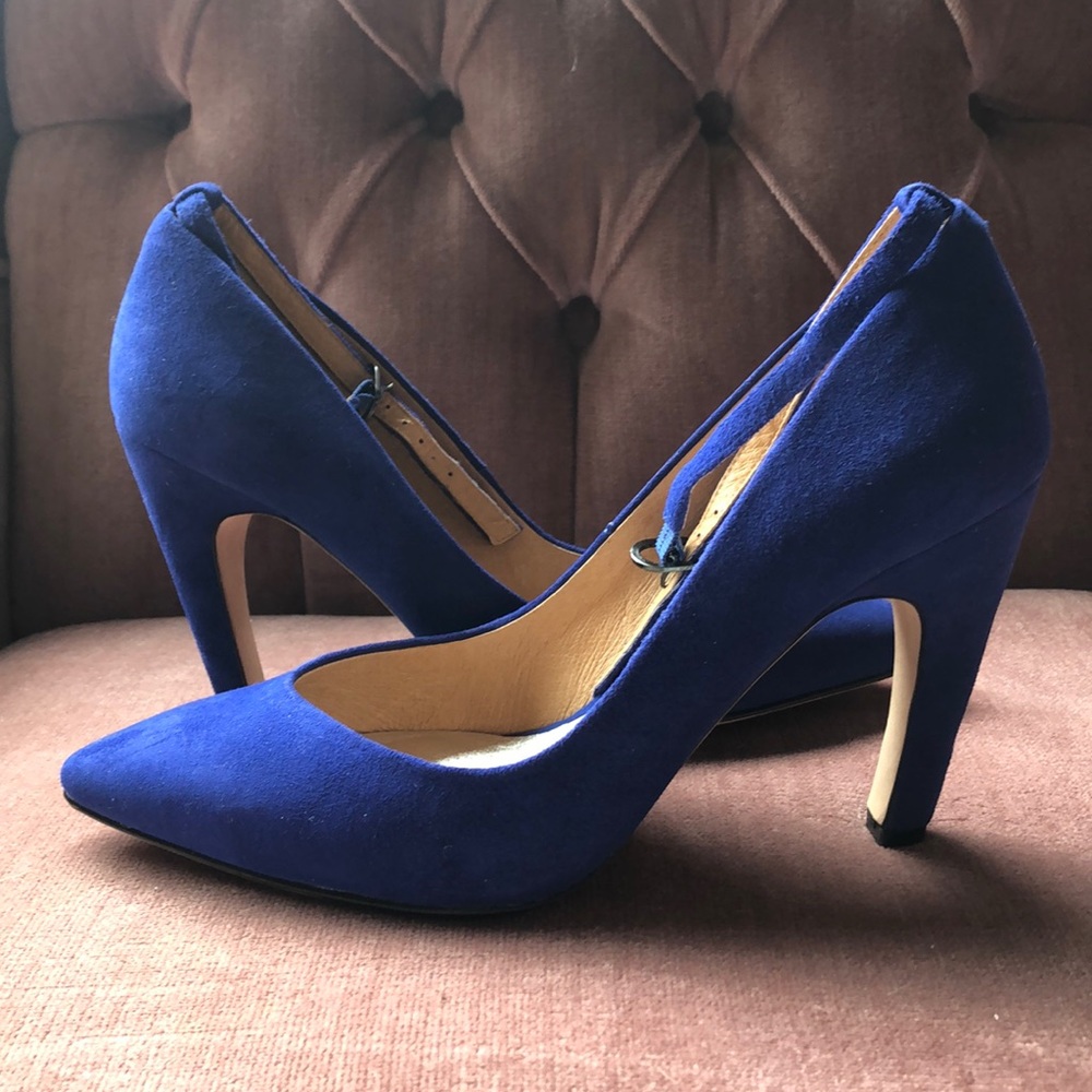 NIB Modern Vintage blue suede heels